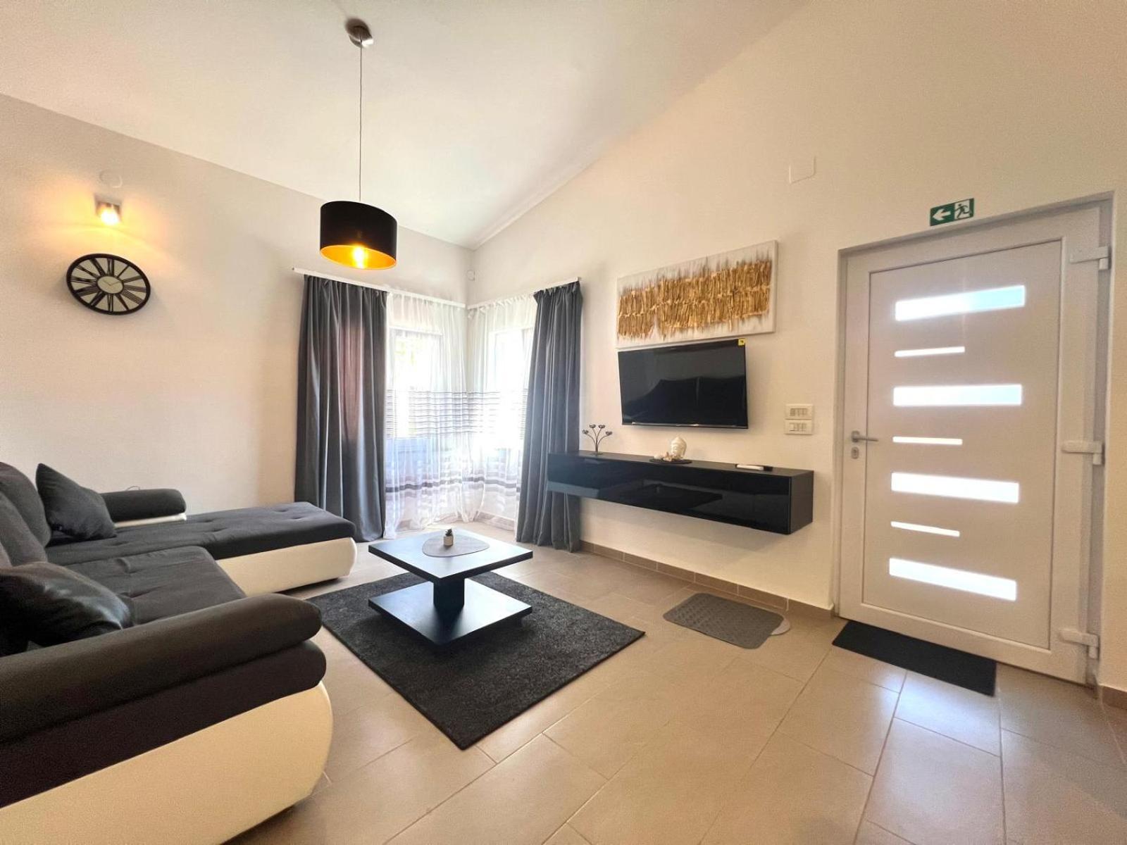 Azzurro Mare Apartment Pula